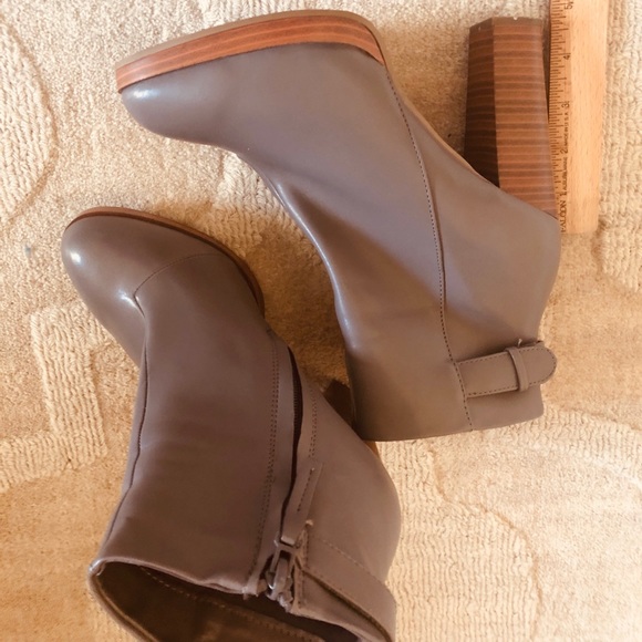 Steve Madden Gray Booties - Picture 2 of 5
